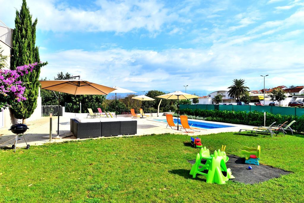 Bretia Apartments Сутіван Екстер'єр фото