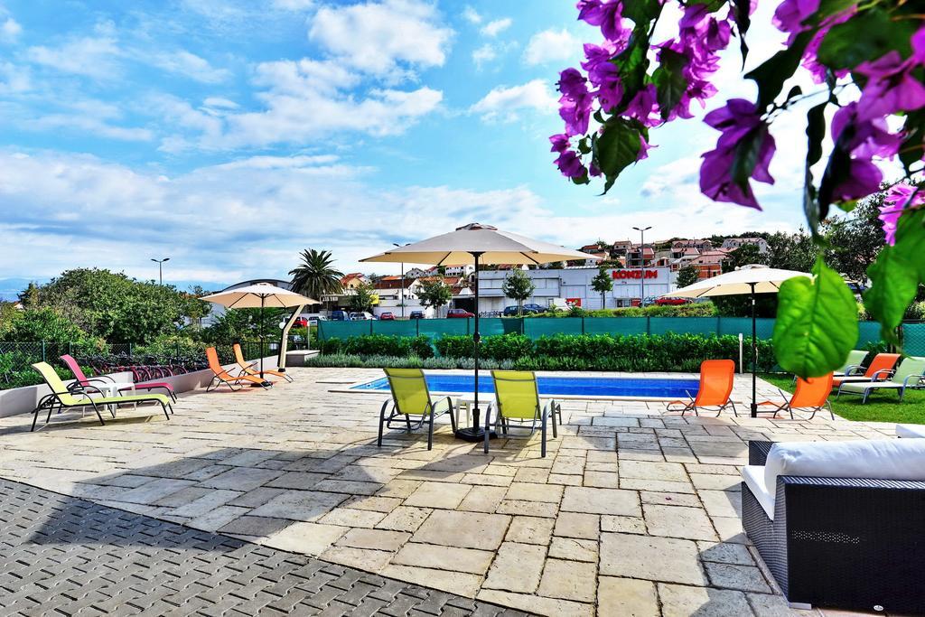 Bretia Apartments Сутіван Екстер'єр фото