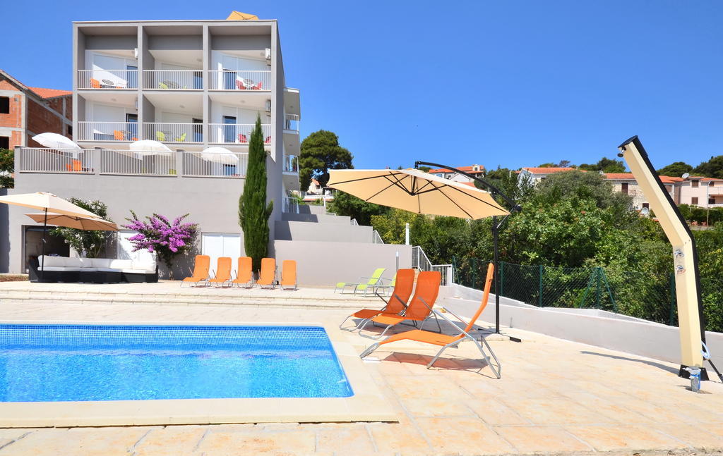 Bretia Apartments Сутіван Екстер'єр фото
